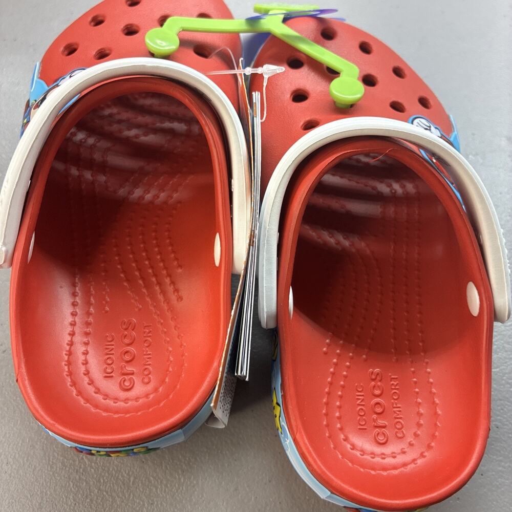 New Limited edition Super Mario Light-Up Crocs Kids Size 10c c10 - Picture 3 of 5